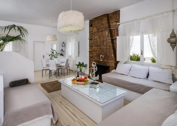 Sol Mare Salis Kamári